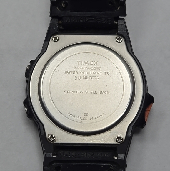 Vintage Timex Q Triathlon Watch 39mm Black Digital 8 Lap Backlight New Battery - Picture 9 of 10